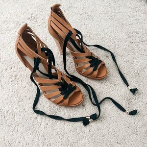 Derek Lam Size 7 Light Brown Lace Up Cage 4” Wood Cone Heel Sandals Like New